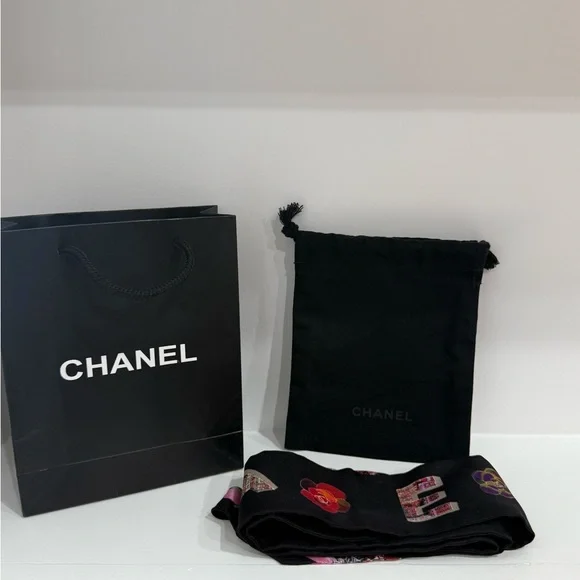 PLEASE READ! – Chanel Customer Appreciation - Picture 7 of 13